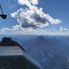 Flugwegposition um 14:47:37: Aufgenommen in der Nähe von Gemeinde Leutasch, Österreich in 2795 Meter
